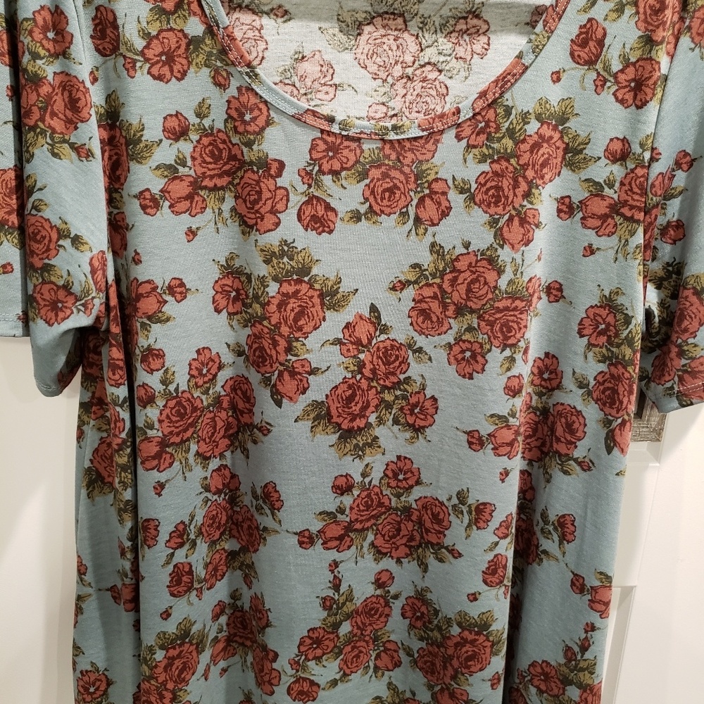 Lularoe Perfect T